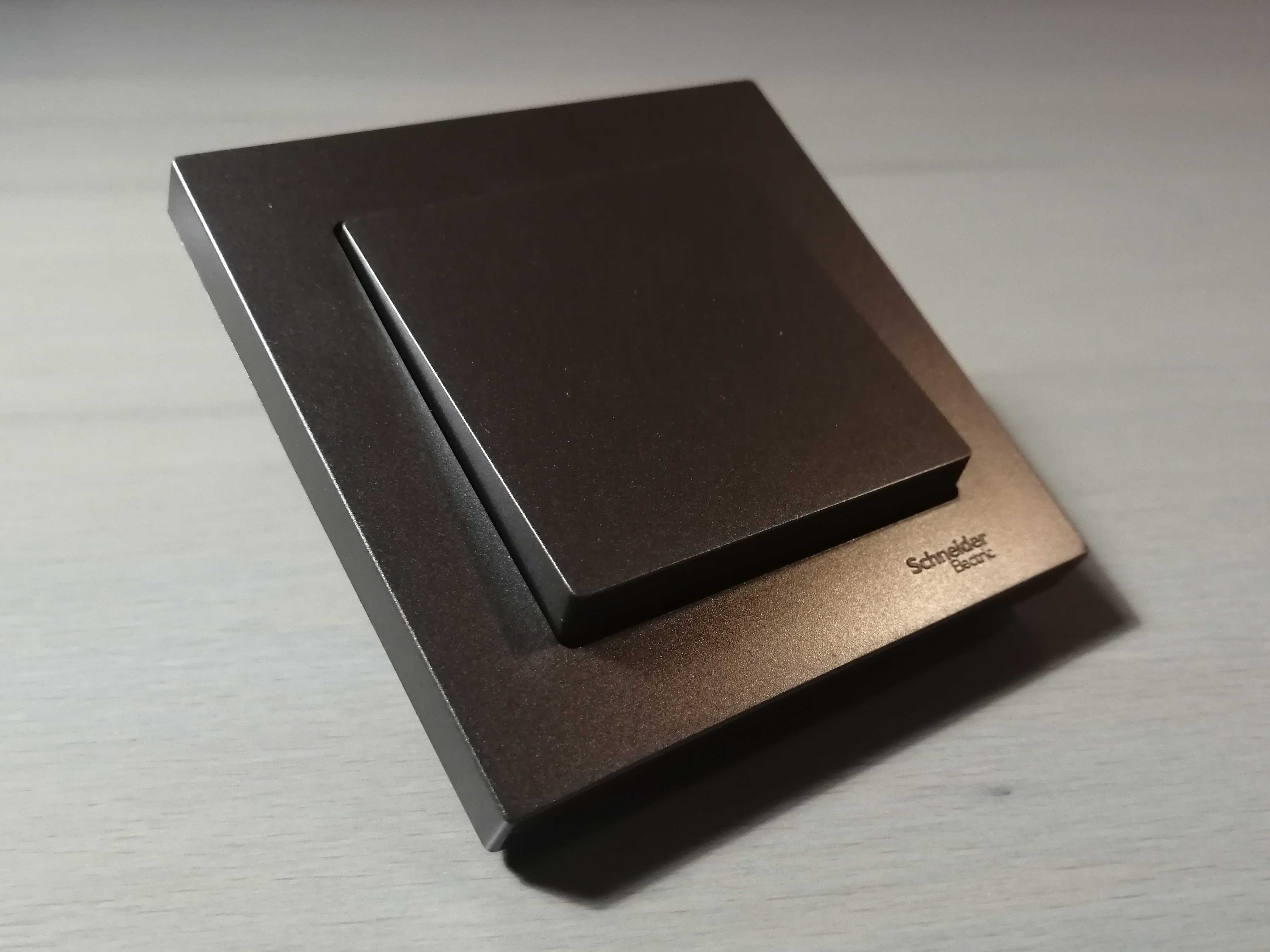 Выключатель schneider electric atlas chocolate